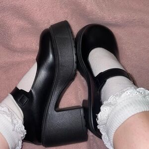 Source Unknown Black Platform Mary Janes